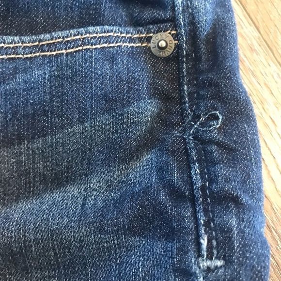 🍁50% Off Sale 🍁 Lucky Brand Jeans - Picture 4 of 15